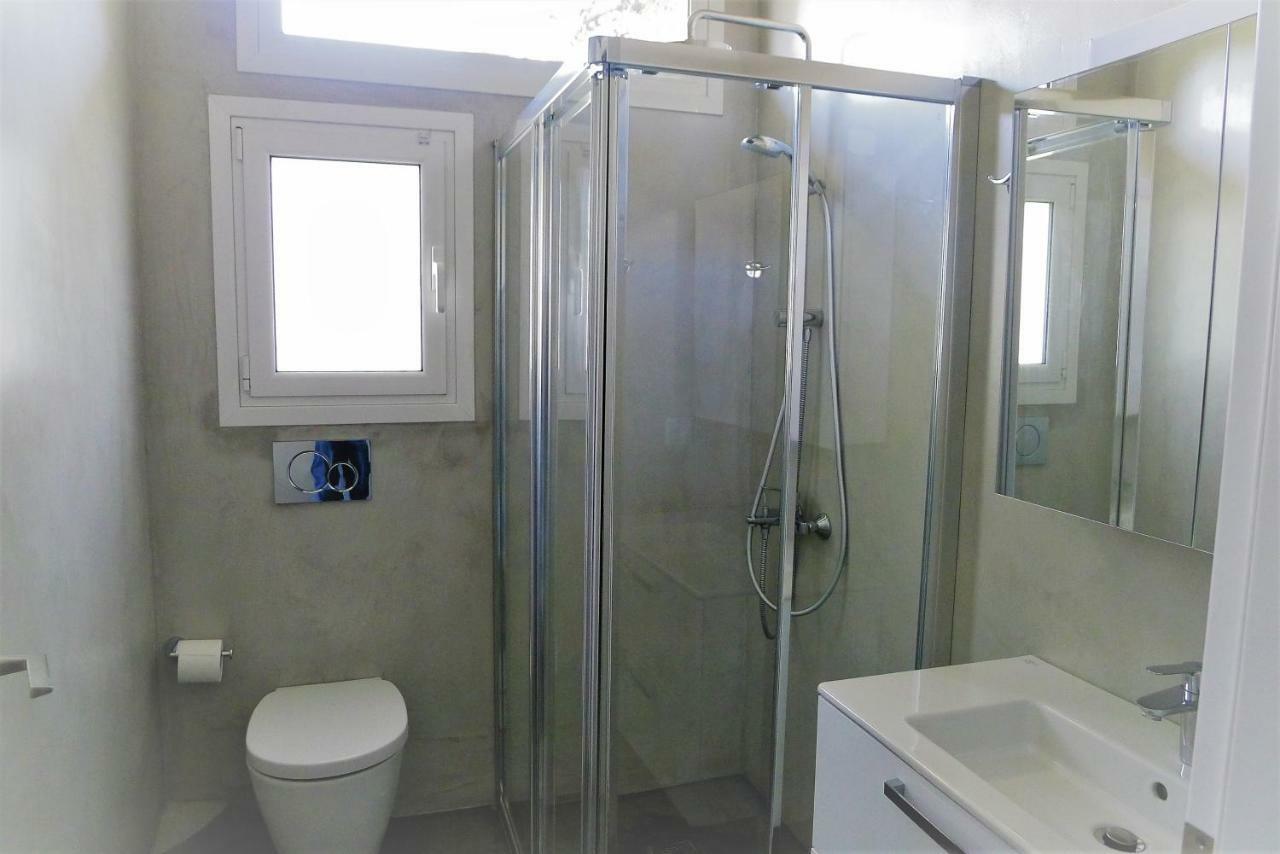 Deluxe Apartment In Vouliagmeni Атина Екстериор снимка