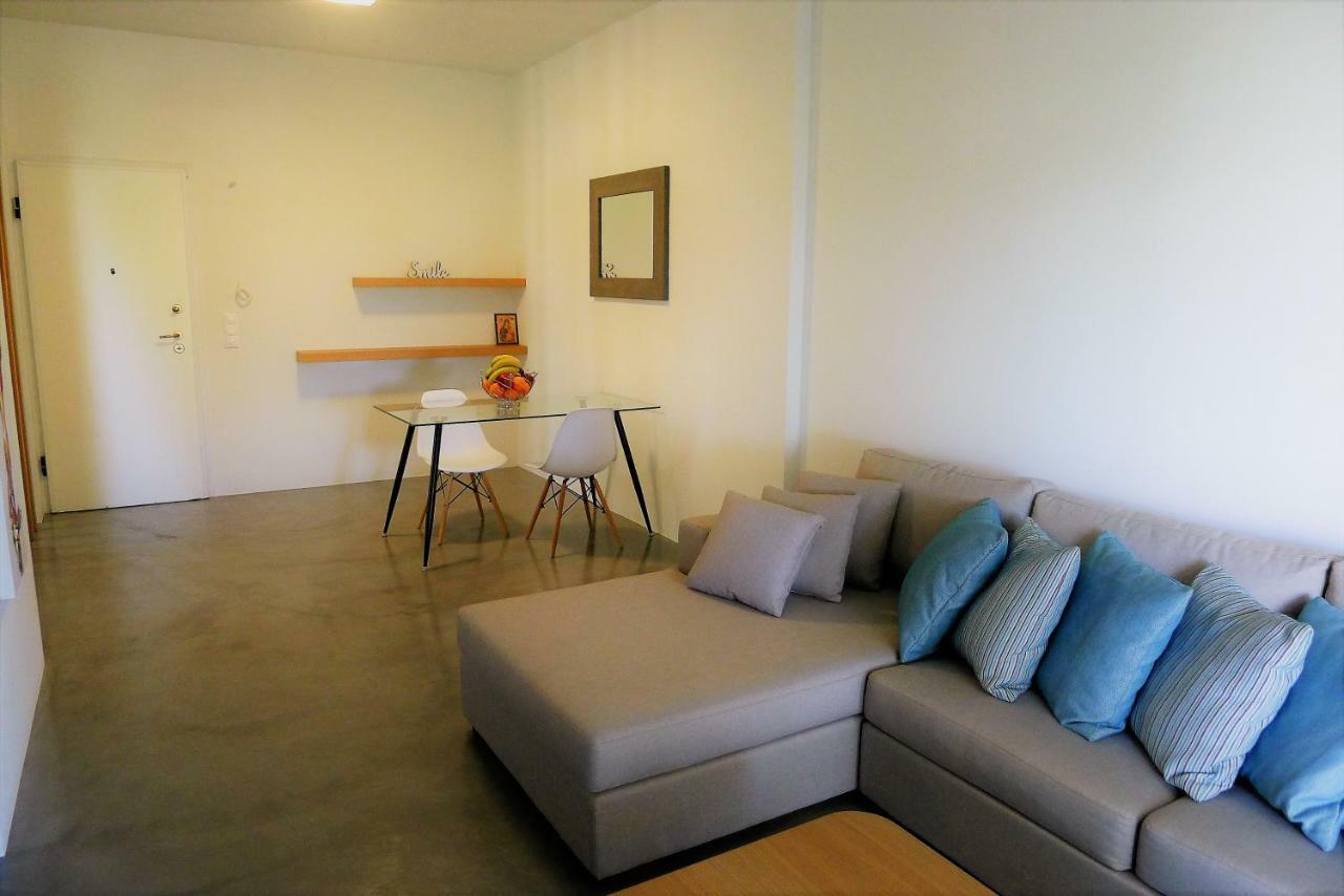 Deluxe Apartment In Vouliagmeni Атина Екстериор снимка