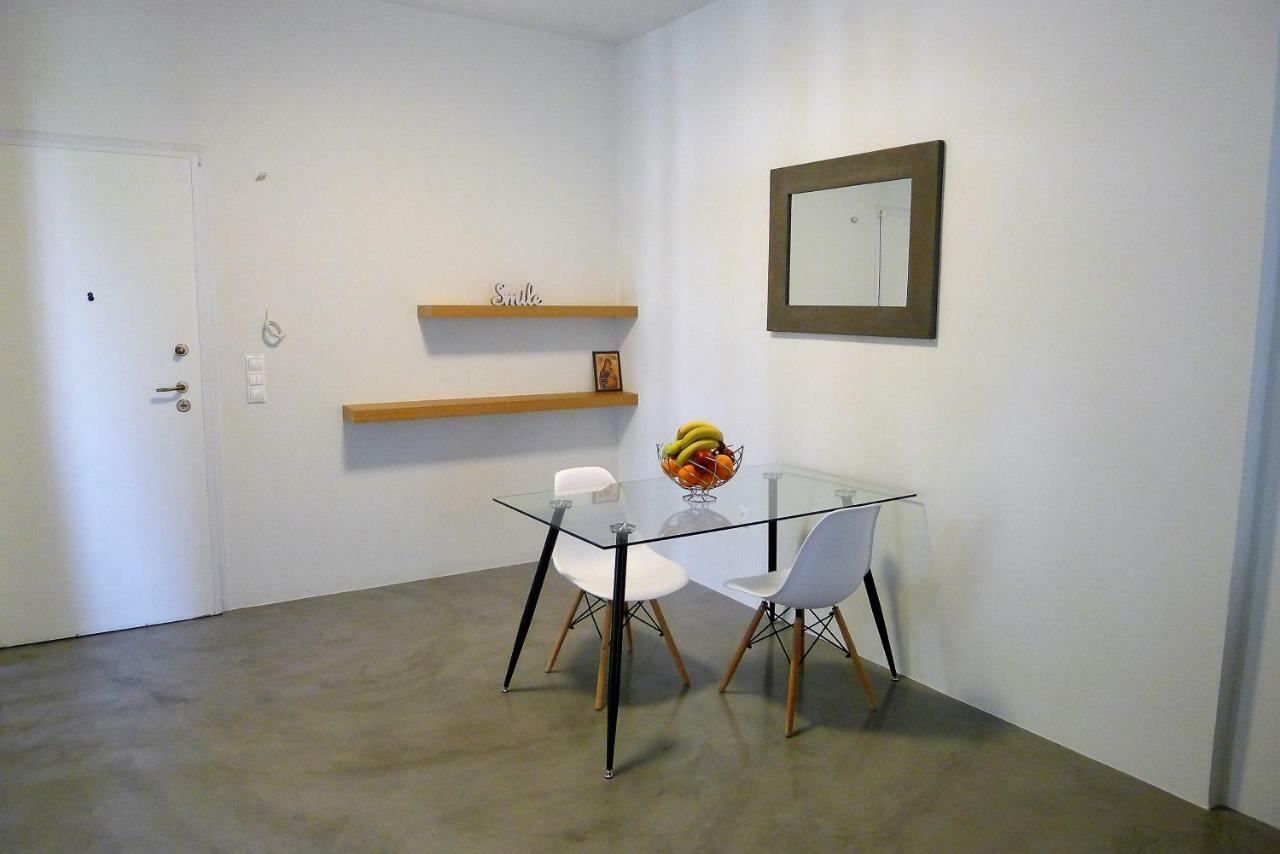 Deluxe Apartment In Vouliagmeni Атина Екстериор снимка